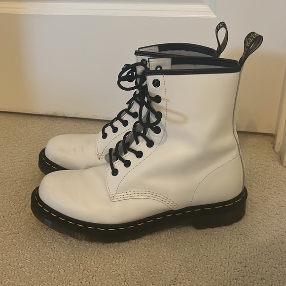 Dr. Martens white combat boots size 10 - Picture 2 of 7